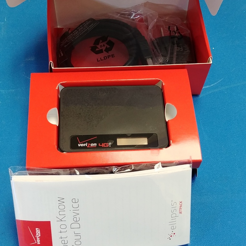 WI-FI hotspot- portable Wi-Fi device